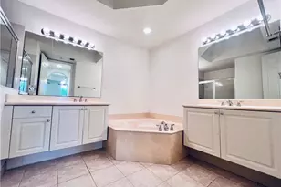 1435 Mariposa Cir, Naples, FL 34105 - Photo 11