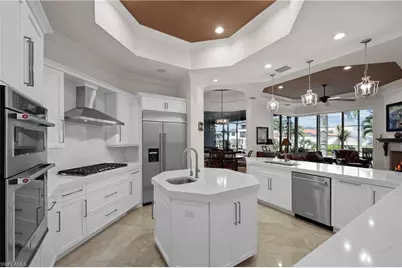 447 Egret Ave, Naples, FL 34108 - Photo 15