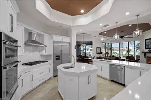 447 Egret Ave, Naples, FL 34108 - Photo 15