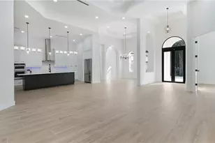 111 17th St NW, Naples, FL 34120 - Photo 5