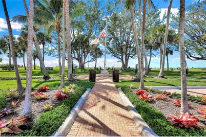 2000 Alamanda Dr #104, Naples, FL 34102 - Photo 7