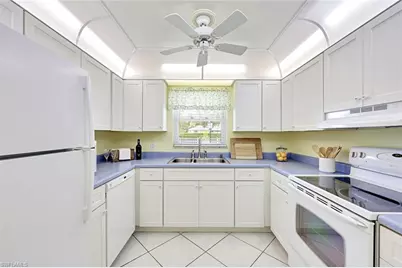 2000 Alamanda Dr #104, Naples, FL 34102 - Photo 23