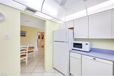 2000 Alamanda Dr #104, Naples, FL 34102 - Photo 25