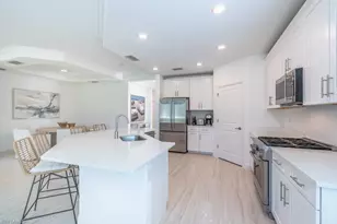 16352 Viansa Wy, Naples, FL 34110 - Photo 9