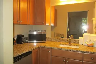 2555 9th St N, Naples, FL 34103 - Photo 3