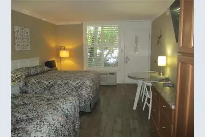 2555 9th St N #131, Naples, FL 34103 - Photo 5