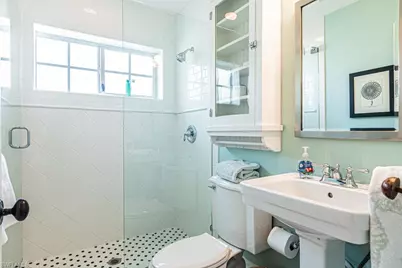 187 Broad Ave S, Naples, FL 34102 - Photo 19