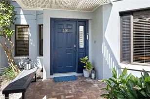 301 Courtside Dr, Naples, FL 34105 - Photo 15