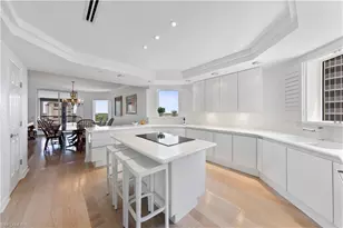 8473 Bay Colony Dr, Naples, FL 34108 - Photo 5