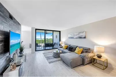 10475 Gulf Shore Dr #112, Naples, FL 34108 - Photo 3