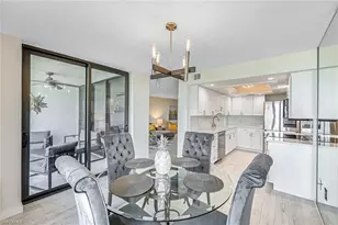 10475 Gulf Shore Dr, Naples, FL 34108 - Photo 11