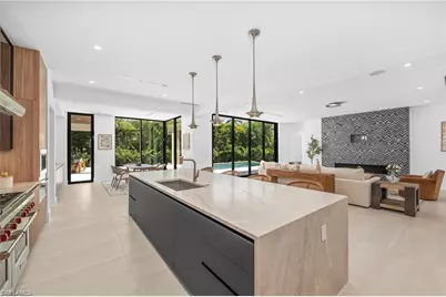 1800 Crayton Rd, Naples, FL 34102 - Photo 11