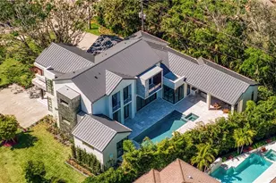 1800 Crayton Rd, Naples, FL 34102 - Photo 3