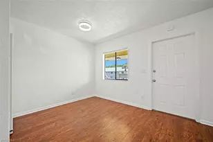 4607 Bayshore Dr, Naples, FL 34112 - Photo 15