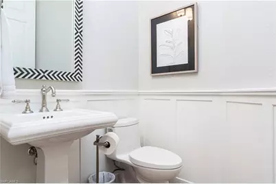 380 5th Ave N, Naples, FL 34102 - Photo 9