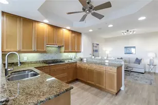 455 Cove Tower Dr, Naples, FL 34110 - Photo 17