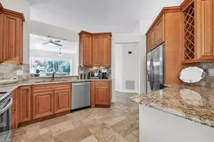 749 Bentwater Cir, Naples, FL 34108 - Photo 13