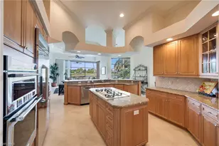 8821 Muirfield Dr, Naples, FL 34109 - Photo 9