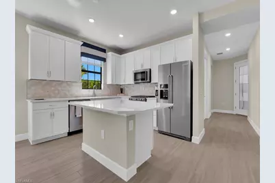 11694 Canal Grande Dr, Fort Myers, FL 33913 - Photo 9