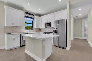 11694 Canal Grande Dr, Fort Myers, FL 33913 - Photo 9