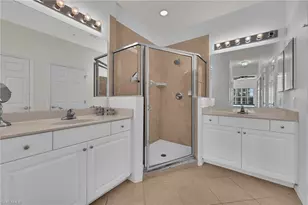 4884 Hampshire Ct, Naples, FL 34112 - Photo 11