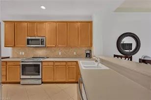4884 Hampshire Ct, Naples, FL 34112 - Photo 5