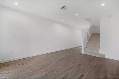 7549 Carnegie Way, Naples, FL 34119 - Photo 5