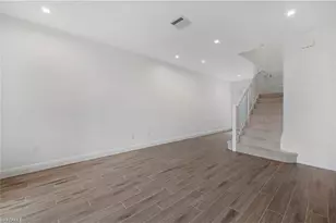 7549 Carnegie Way, Naples, FL 34119 - Photo 5