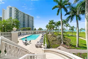 4021 Gulf Shore Blvd N, Naples, FL 34103 - Photo 21