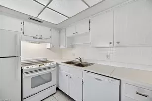 1400 Pompei Ln, Naples, FL 34103 - Photo 11