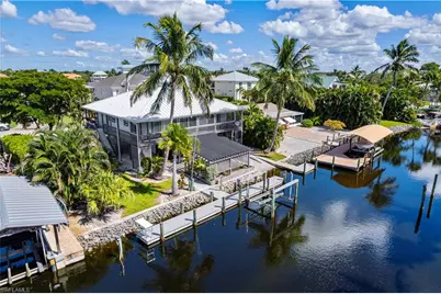 27189 Gasparilla Dr, Bonita Springs, FL 34135 - Photo 3