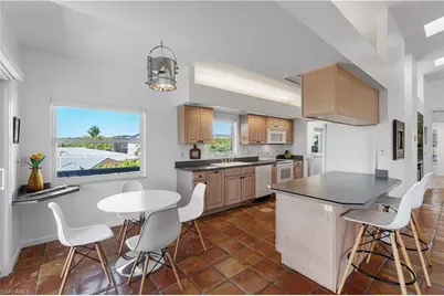 27189 Gasparilla Dr, Bonita Springs, FL 34135 - Photo 11