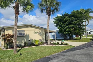 45 Aquamarine Ave, Naples, FL 34114 - Photo 3