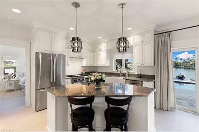 7 Glenview Manor Dr, Fort Myers Beach, FL 33931 - Photo 15