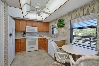 151 Quail Forest Blvd #202, Naples, FL 34105 - Photo 5