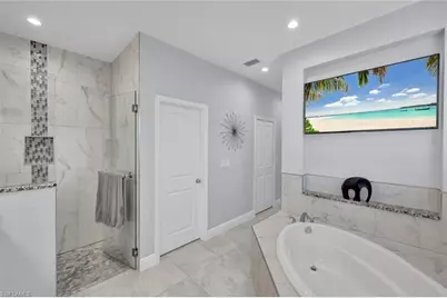 2552 52nd Ave NE, Naples, FL 34120 - Photo 5
