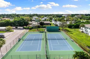 5 High Point Cir W, Naples, FL 34103 - Photo 33