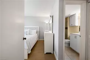 5 High Point Cir W, Naples, FL 34103 - Photo 17