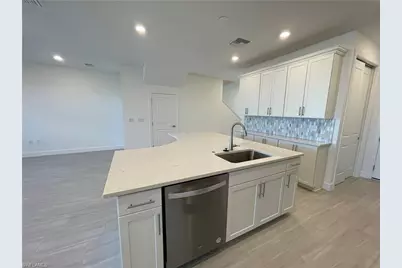 4149 Sonoma Oaks Cir, Naples, FL 34119 - Photo 9