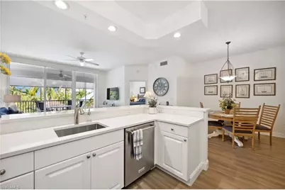 460 Launch Cir #303, Naples, FL 34108 - Photo 7