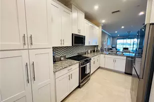 9393 Pocida Ct, Naples, FL 34119 - Photo 11