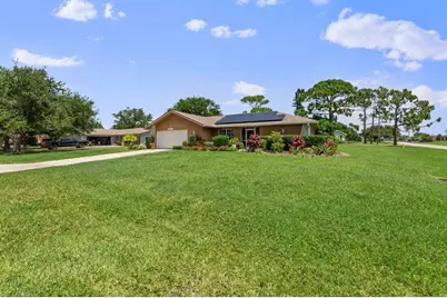 2219 SE 8th St, Cape Coral, FL 33990 - Photo 7