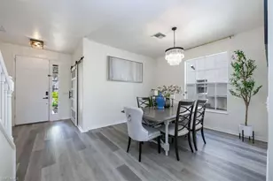 2029 Fairmont Ln, Naples, FL 34120 - Photo 7