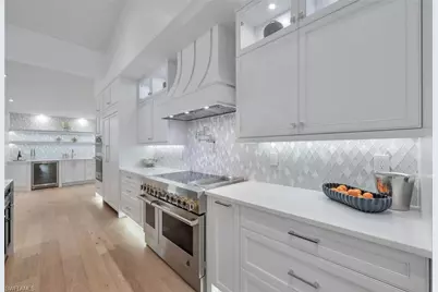 5253 Sycamore Dr, Naples, FL 34119 - Photo 5