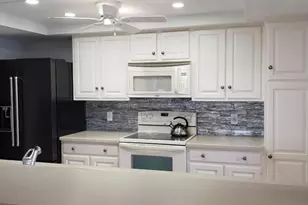 15 Bluebill Ave, Naples, FL 34108 - Photo 5