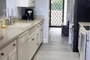 15 Bluebill Ave, Naples, FL 34108 - Photo 7