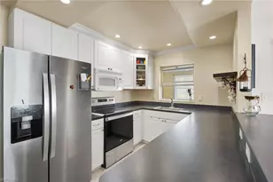 520 99th Ave N, Naples, FL 34108 - Photo 9