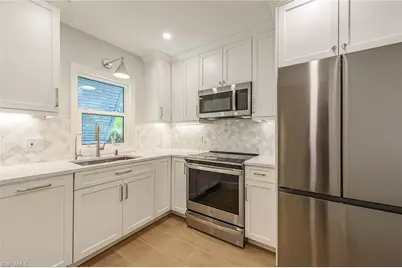 301 Ridge Dr, Naples, FL 34108 - Photo 5