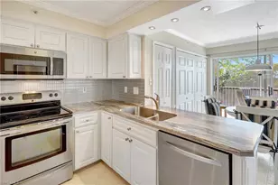 575 Club Side Dr, Naples, FL 34110 - Photo 19