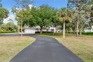 1020 19th St SW, Naples, FL 34117 - Photo 3